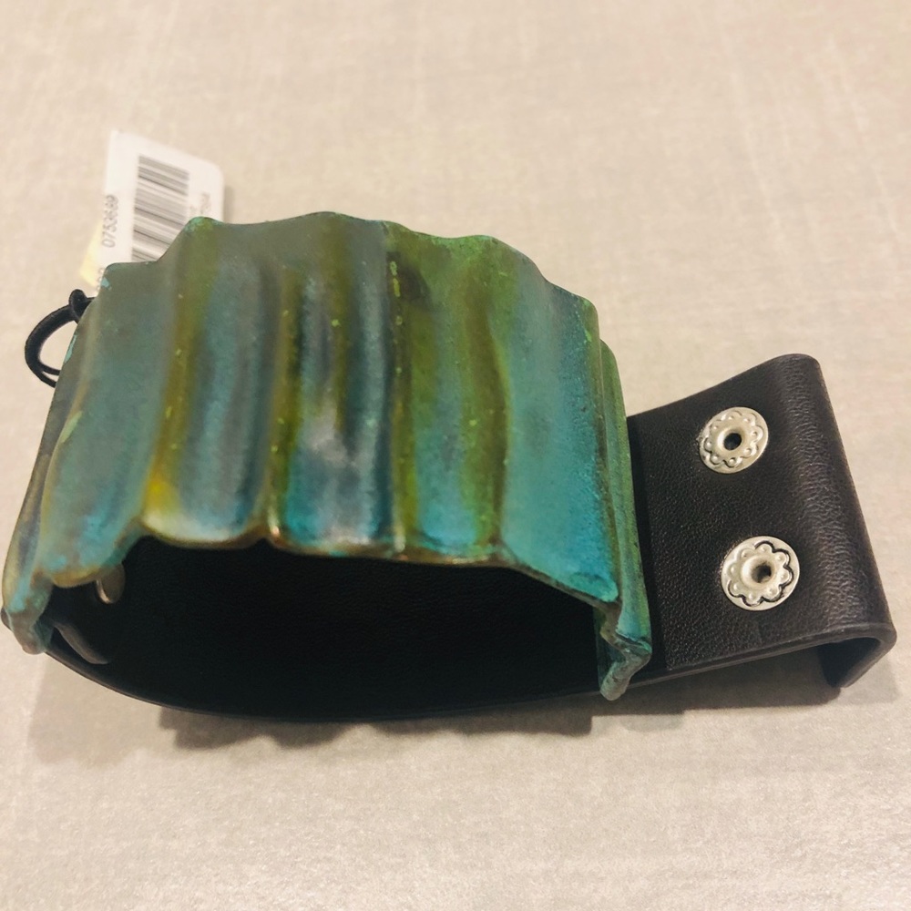 NWT Turquoise Metal and leather bracelet - Picture 2 of 4